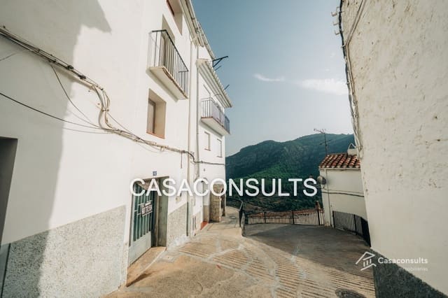 3 soveværelse Byhus til salg i Llucena  - € 20.000 (Ref: 7207295)