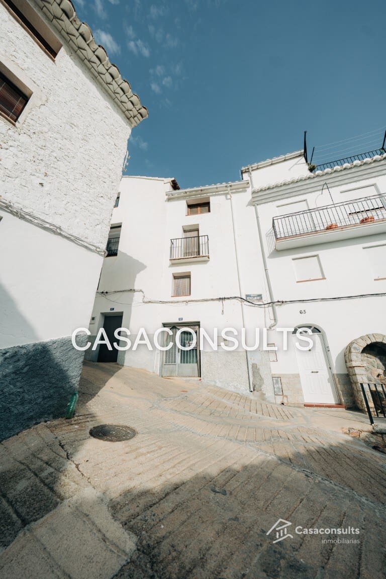 Casa de 3 habitaciones en Llucena  en venta - 20.000 € (Ref: 7207295)