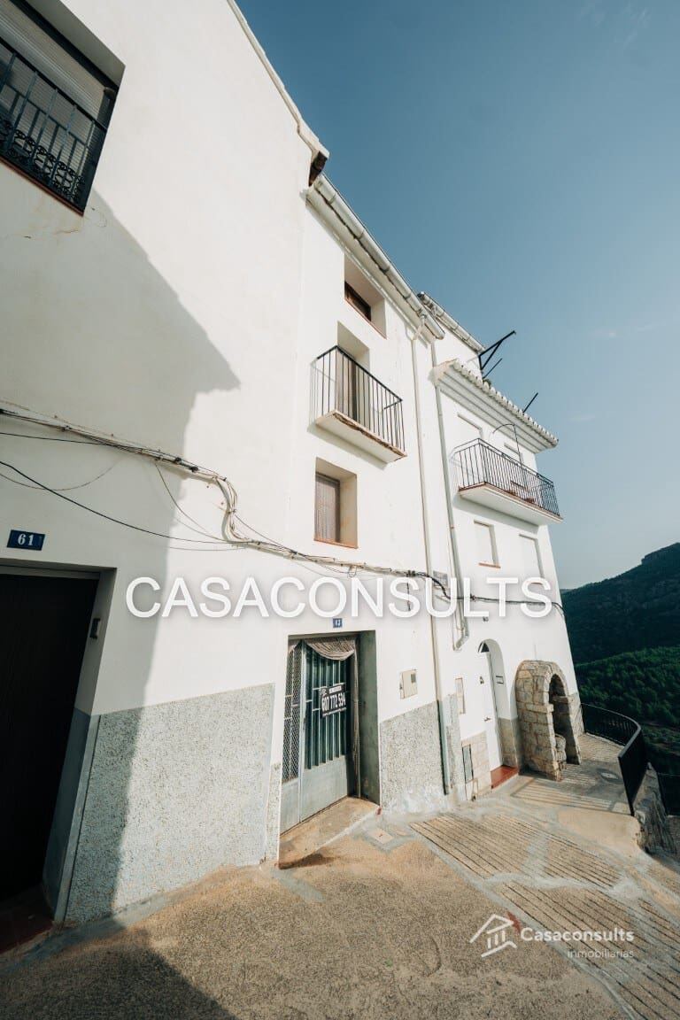 Casa de 3 habitaciones en Llucena  en venta - 20.000 € (Ref: 7207295)