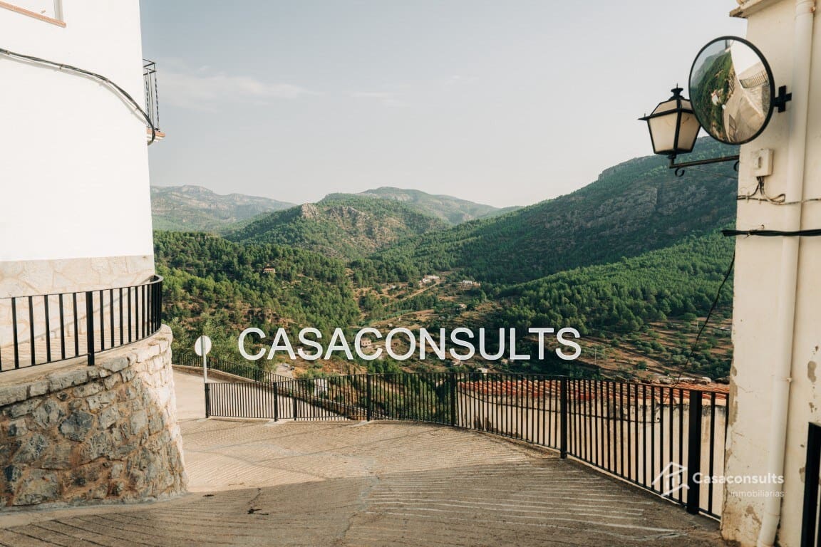 Casa de 3 habitaciones en Llucena  en venta - 20.000 € (Ref: 7207295)