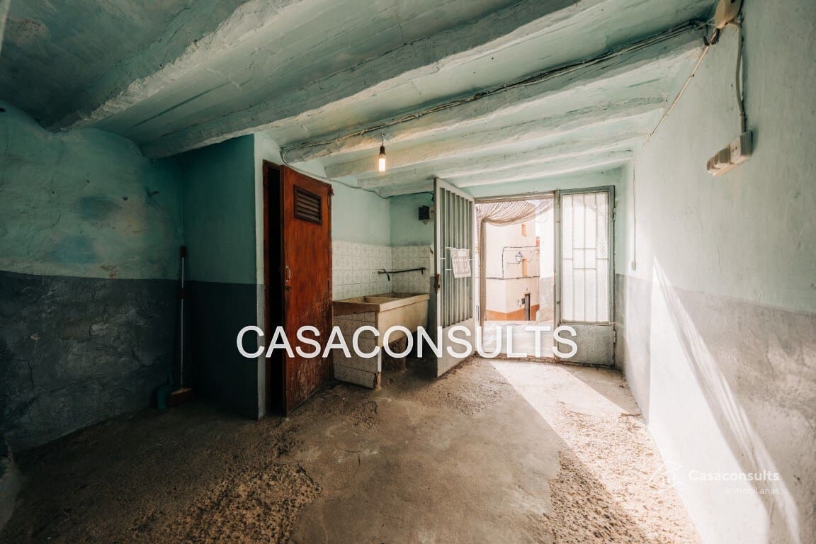 Casa de 3 habitaciones en Llucena  en venta - 20.000 € (Ref: 7207295)