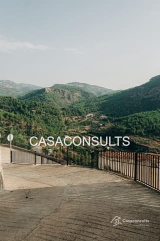 3 soveværelse Byhus til salg i Llucena  - € 20.000 (Ref: 7207295)