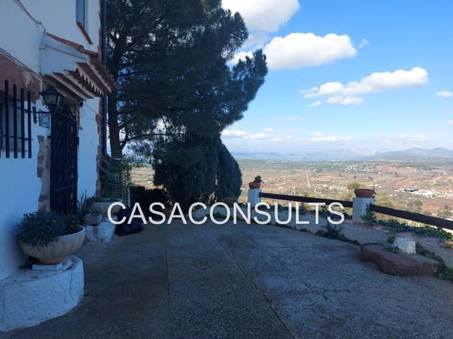 5 bedroom Townhouse for sale in Vilafamés with garage - € 299,000 (Ref: 7458997)