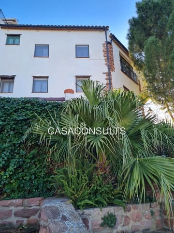 5 bedroom Townhouse for sale in Vilafamés with garage - € 299,000 (Ref: 7458997)