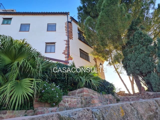 5 bedroom Townhouse for sale in Vilafamés with garage - € 299,000 (Ref: 7458997)