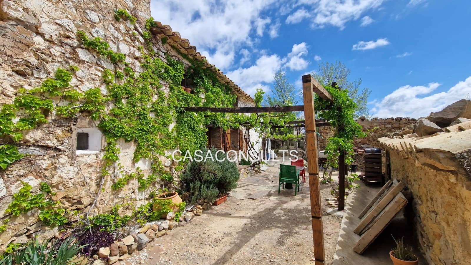 2 soveværelse Byhus til salg i Llucena  - € 110.000 (Ref: 8240285)