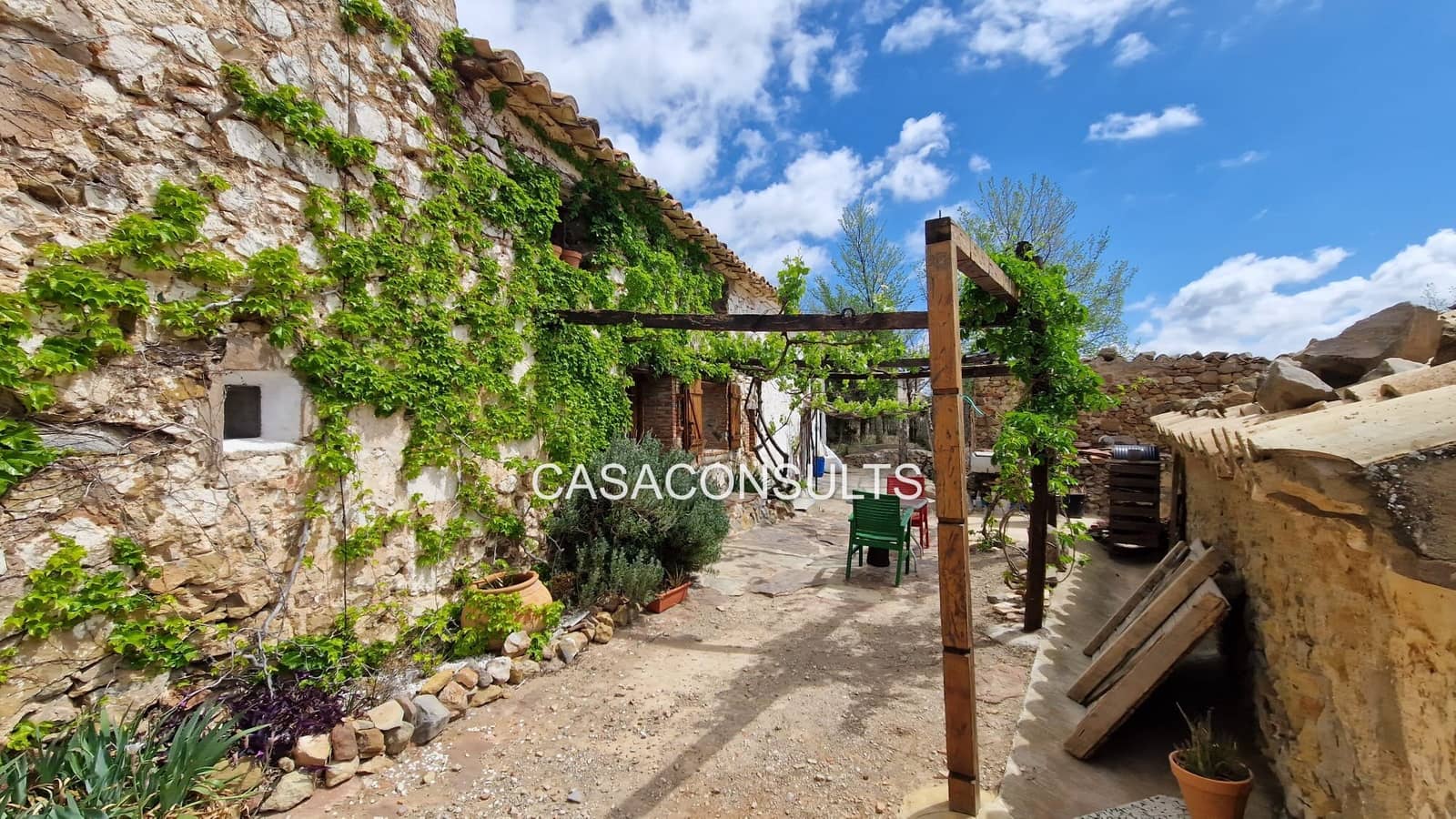 2 soveværelse Byhus til salg i Llucena  - € 110.000 (Ref: 8240285)