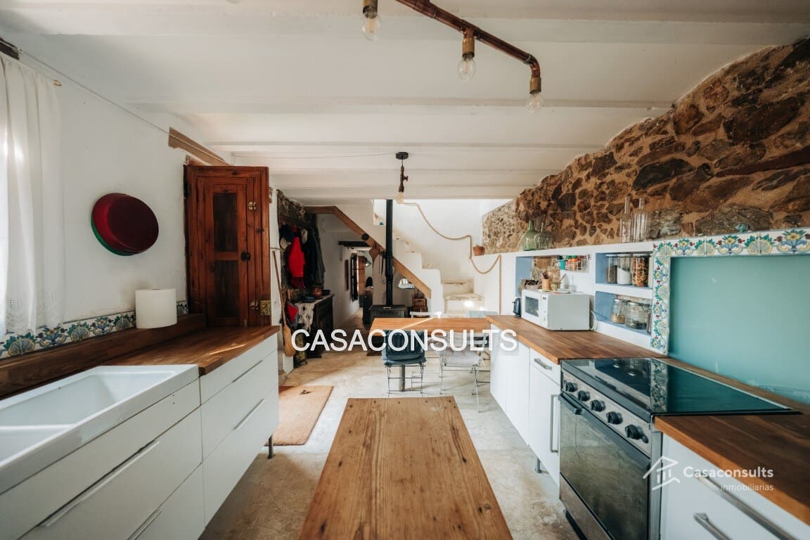 2 bedroom Townhouse for sale in Llucena  - € 110,000 (Ref: 8240285)