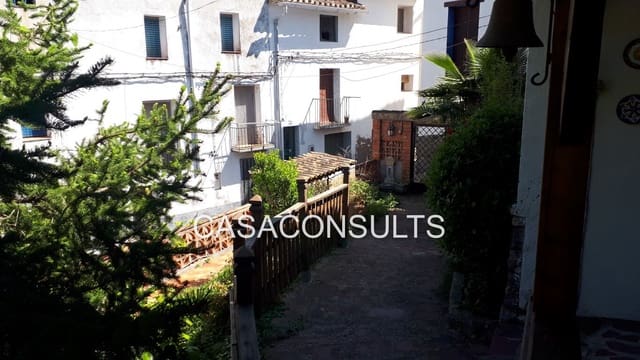 6 bedroom Townhouse for sale in L'Alcudia de Veo - € 160,000 (Ref: 8349516)