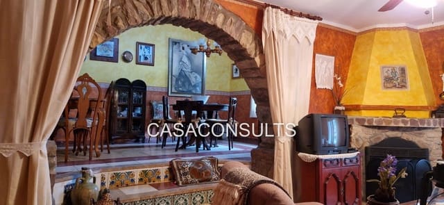 6 bedroom Townhouse for sale in L'Alcudia de Veo - € 160,000 (Ref: 8349516)