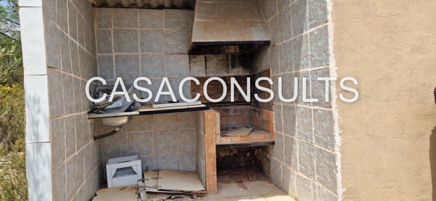 3 bedroom Villa for sale in Benafigos - € 99,000 (Ref: 8395591)