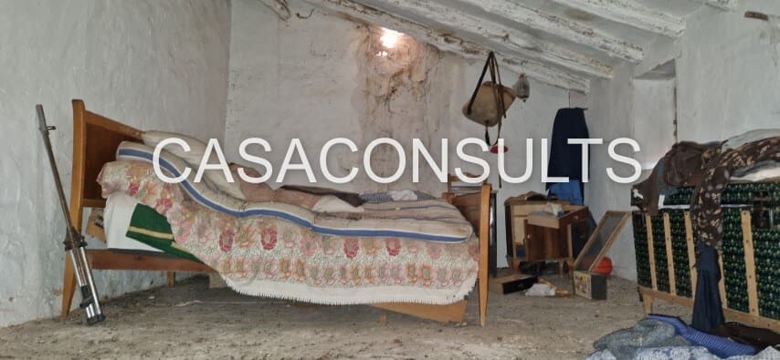 3 bedroom Villa for sale in Benafigos - € 99,000 (Ref: 8395591)