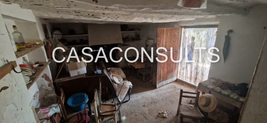 3 bedroom Villa for sale in Benafigos - € 99,000 (Ref: 8395591)