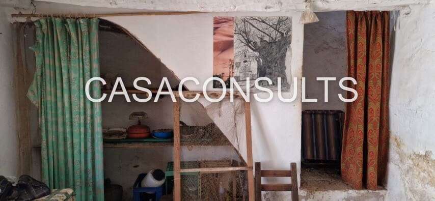 3 bedroom Villa for sale in Benafigos - € 99,000 (Ref: 8395591)