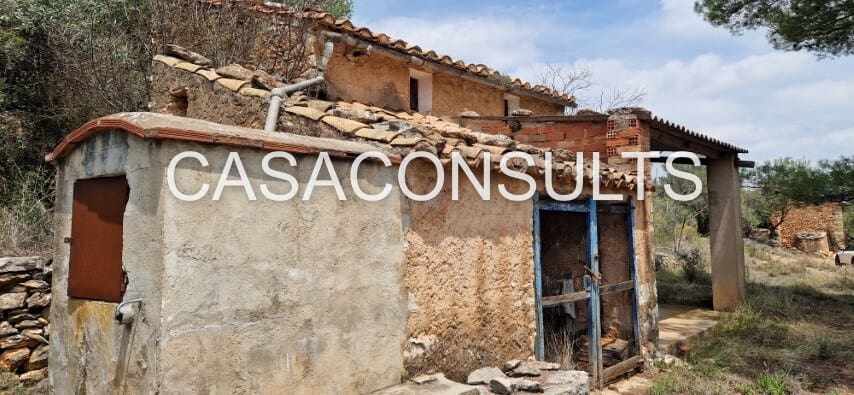 3 bedroom Villa for sale in Benafigos - € 99,000 (Ref: 8395591)