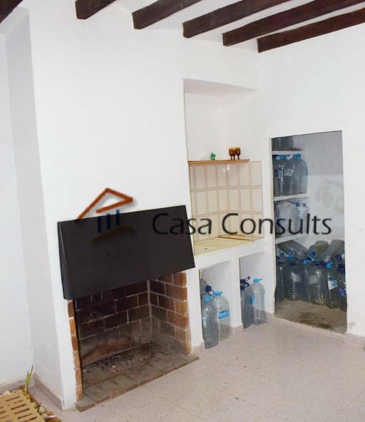 7 soveværelse Villa til salg i Les Useres med garage - € 160.000 (Ref: 8488126)