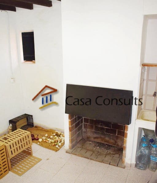 7 soveværelse Villa til salg i Les Useres med garage - € 160.000 (Ref: 8488126)