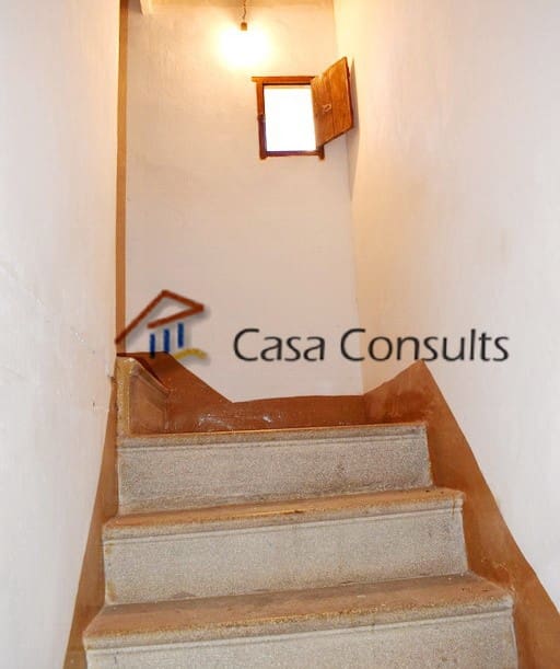 7 soveværelse Villa til salg i Les Useres med garage - € 160.000 (Ref: 8488126)