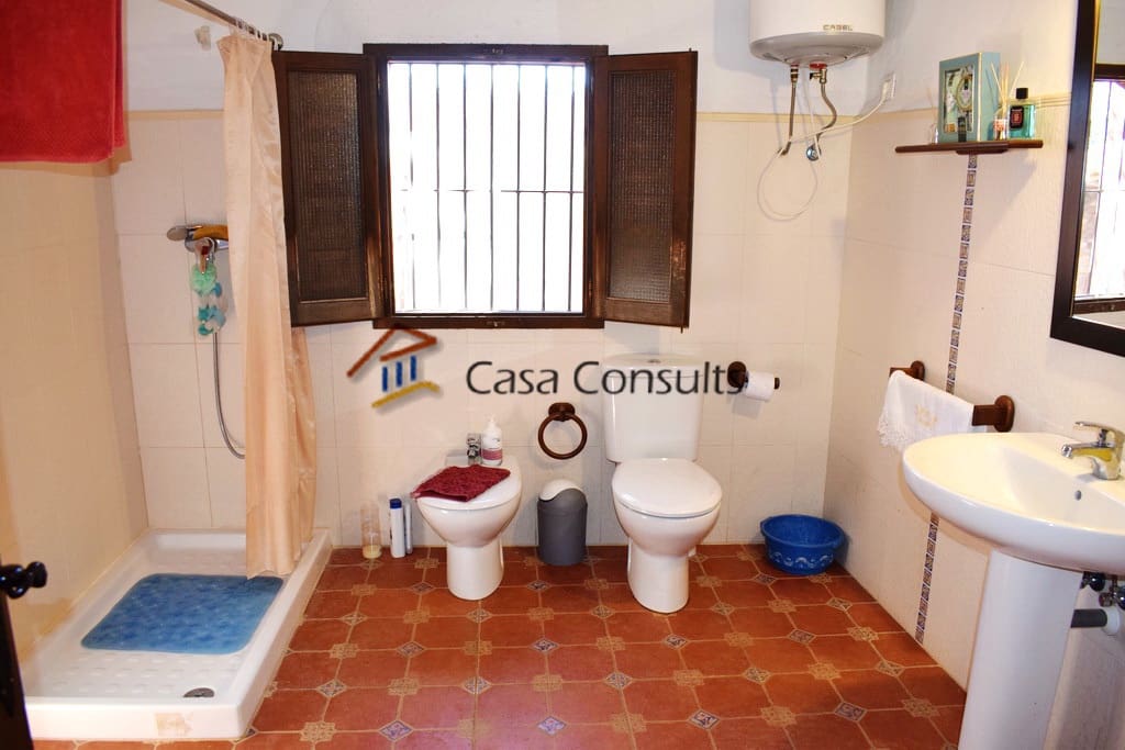 7 soveværelse Villa til salg i Les Useres med garage - € 160.000 (Ref: 8488126)