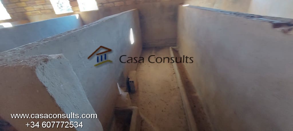 7 soveværelse Villa til salg i Les Useres med garage - € 160.000 (Ref: 8488126)