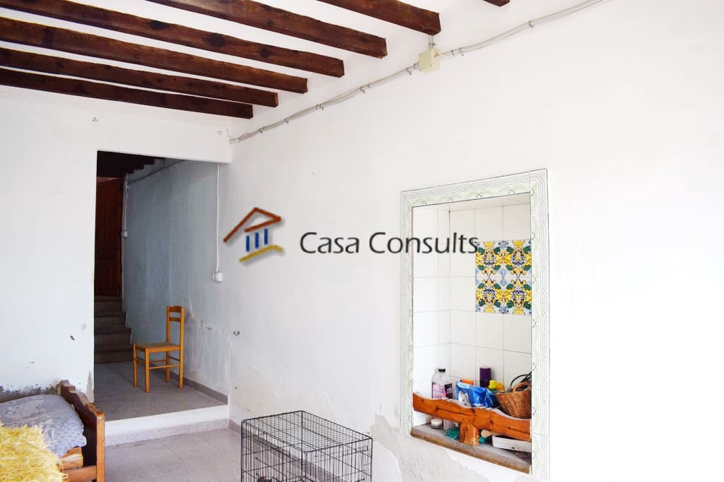 7 soveværelse Villa til salg i Les Useres med garage - € 160.000 (Ref: 8488126)