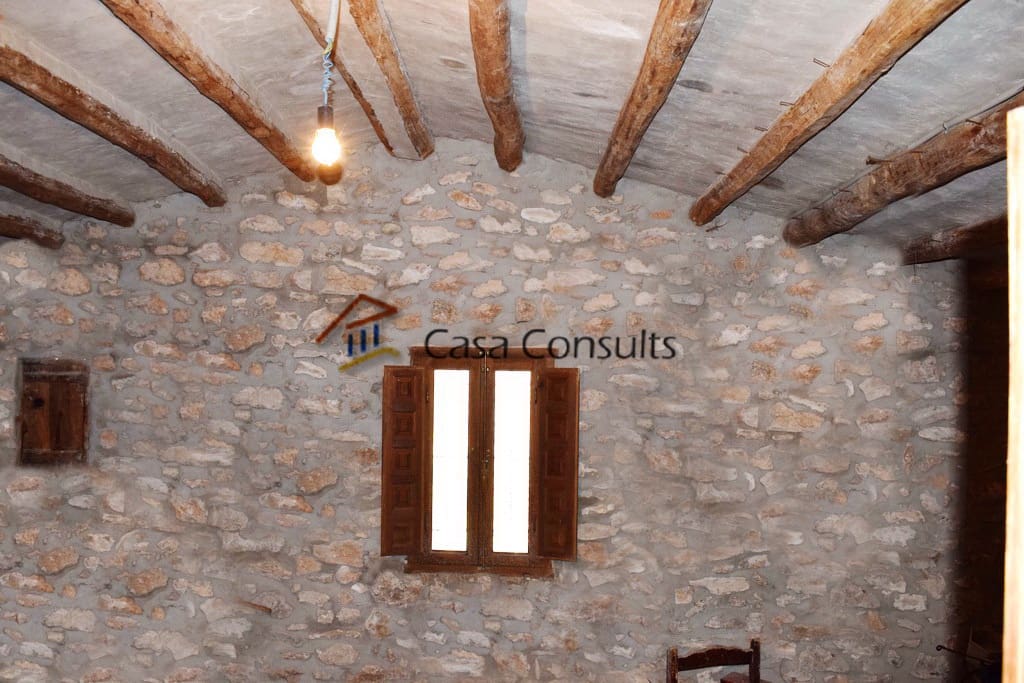 7 soveværelse Villa til salg i Les Useres med garage - € 160.000 (Ref: 8488126)