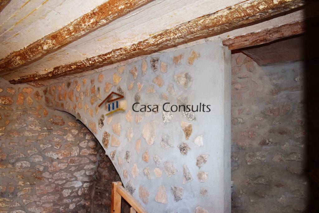 7 soveværelse Villa til salg i Les Useres med garage - € 160.000 (Ref: 8488126)