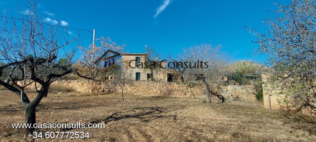 7 soveværelse Villa til salg i Les Useres med garage - € 160.000 (Ref: 8488126)