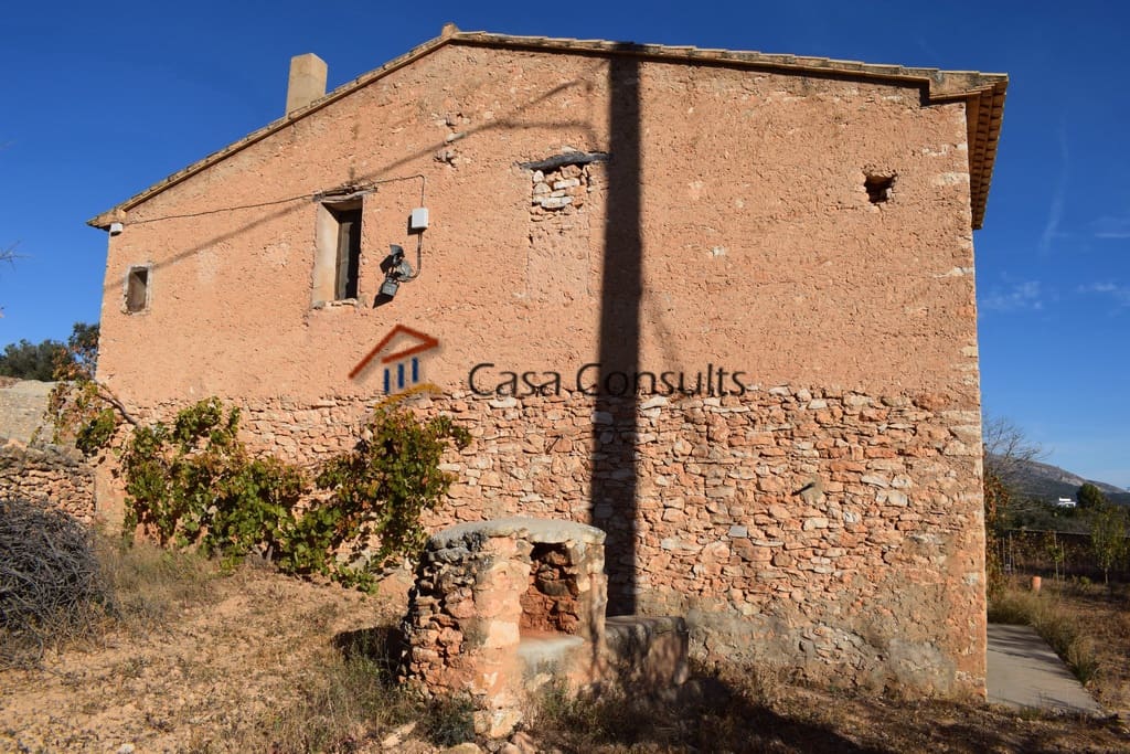 7 soveværelse Villa til salg i Les Useres med garage - € 160.000 (Ref: 8488126)