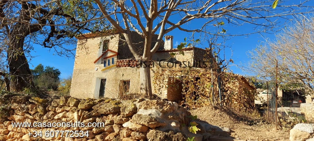 7 soveværelse Villa til salg i Les Useres med garage - € 160.000 (Ref: 8488126)