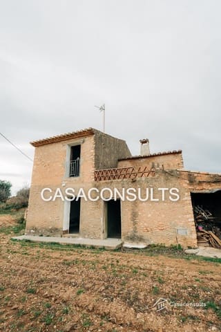 7 bedroom Villa for sale in Les Useres with garage - € 160,000 (Ref: 8488126)