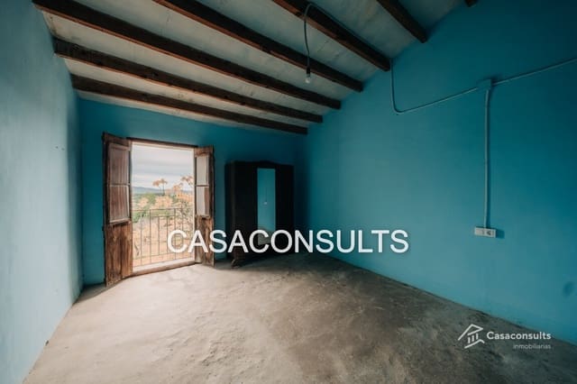 7 bedroom Villa for sale in Les Useres with garage - € 160,000 (Ref: 8488126)