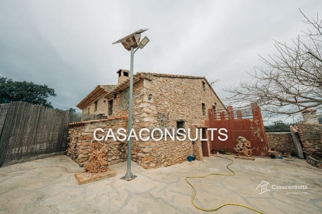7 bedroom Villa for sale in Les Useres with garage - € 160,000 (Ref: 8488126)