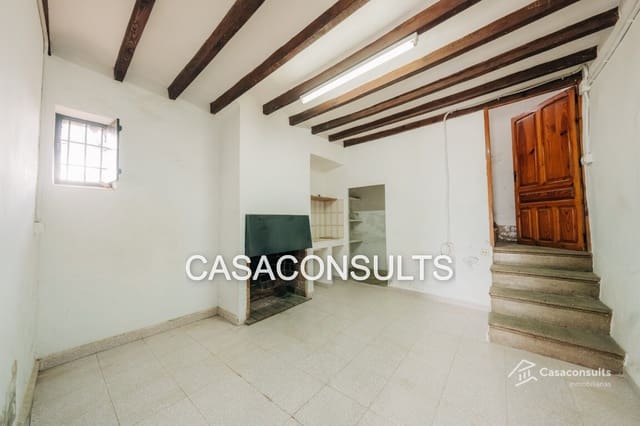 7 bedroom Villa for sale in Les Useres with garage - € 160,000 (Ref: 8488126)