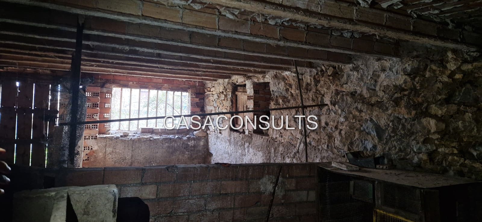 Finca/Landehus til salg i Les Useres - € 80.000 (Ref: 8738353)