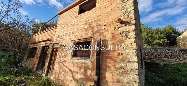 Finca/Country House for sale in Les Useres - € 80,000 (Ref: 8738353)