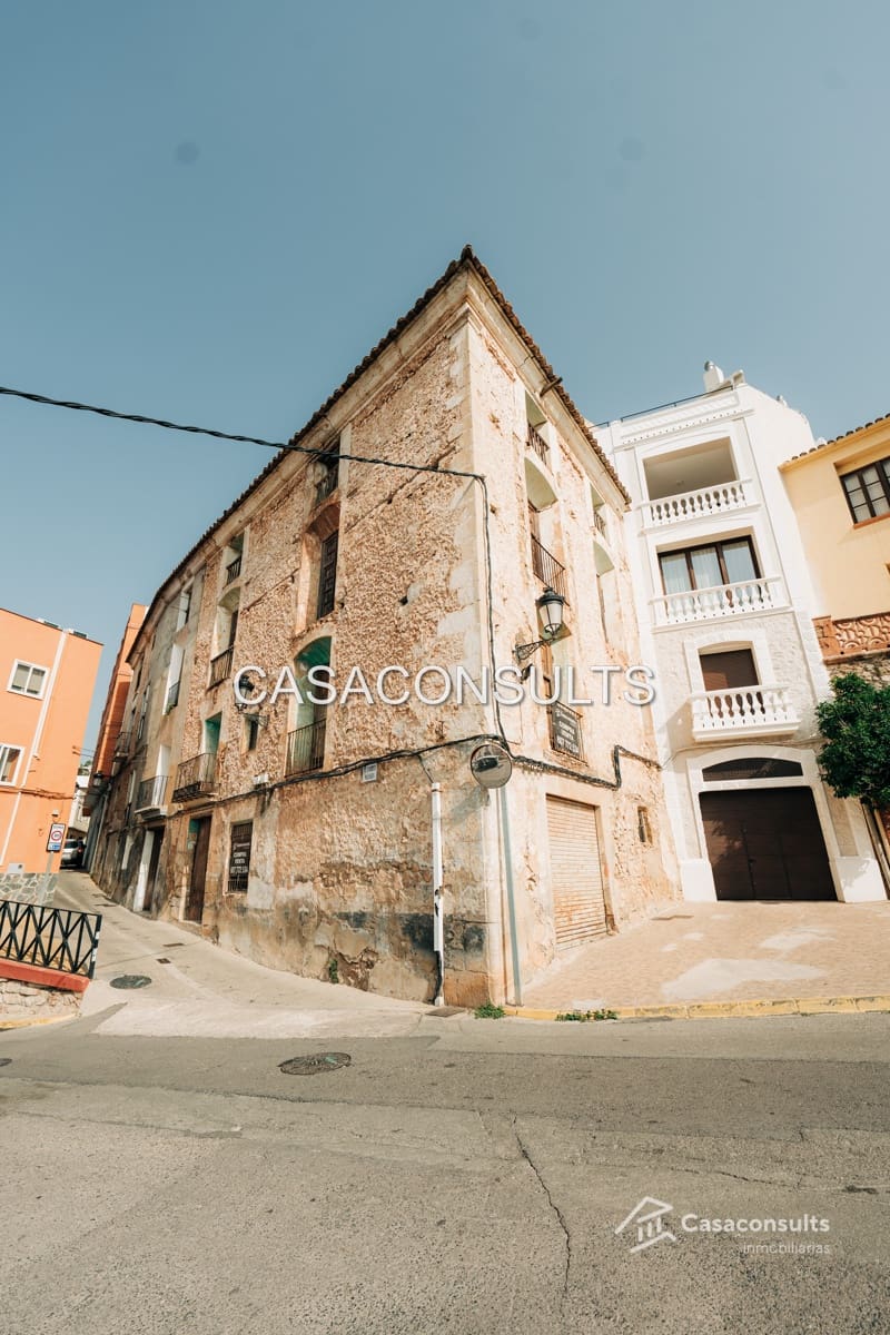 Byhus til salg i L'Alcora - € 90.000 (Ref: 9005844)