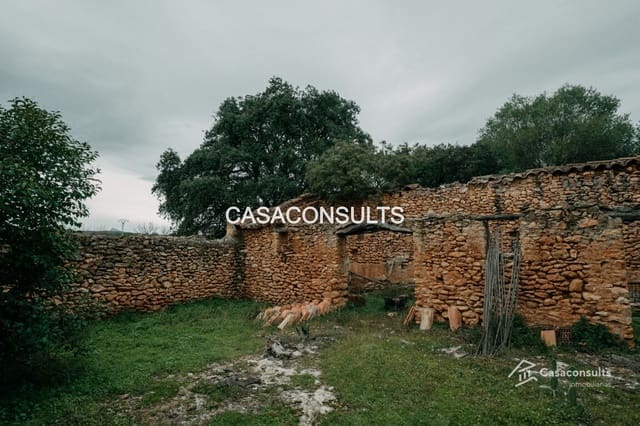 9 bedroom Finca/Country House for sale in Les Useres - € 120,000 (Ref: 9125859)