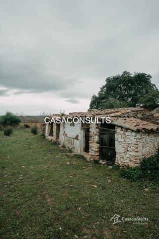 9 bedroom Finca/Country House for sale in Les Useres - € 120,000 (Ref: 9125859)