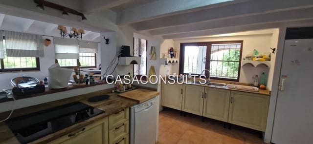 4 soveværelse Villa til salg i Alcalá de Xivert med swimmingpool garage - € 240.000 (Ref: 9147521)