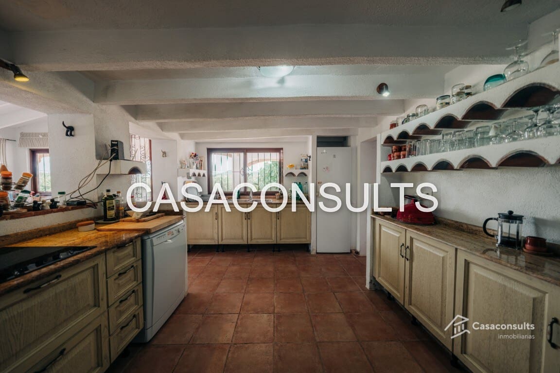 4 soveværelse Villa til salg i Alcala de Xivert med swimmingpool garage - € 240.000 (Ref: 9147521)