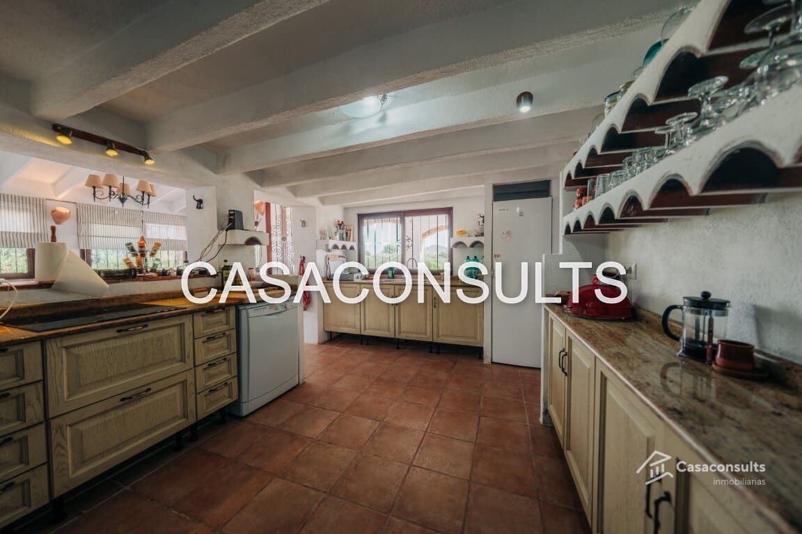 4 soveværelse Villa til salg i Alcala de Xivert med swimmingpool garage - € 240.000 (Ref: 9147521)