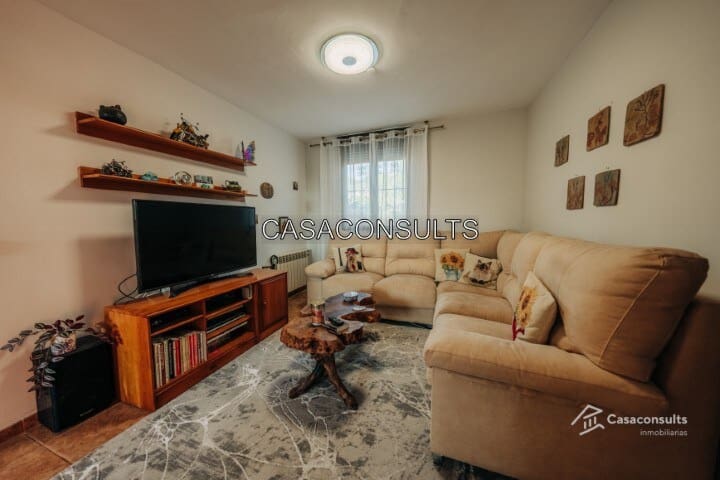 3 soveværelse Finca/Landehus til salg i Sierra Engarceran med swimmingpool garage - € 400.000 (Ref: 9313902)