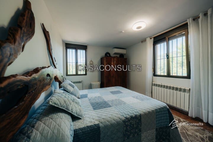 3 soveværelse Finca/Landehus til salg i Sierra Engarceran med swimmingpool garage - € 400.000 (Ref: 9313902)