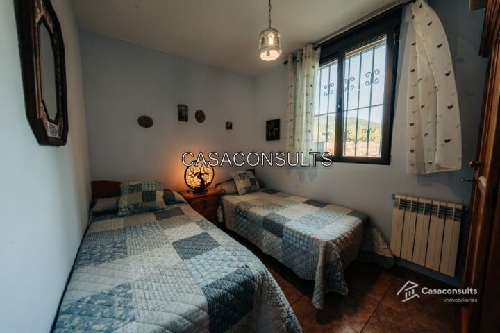 3 soveværelse Finca/Landehus til salg i Sierra Engarceran med swimmingpool garage - € 400.000 (Ref: 9313902)