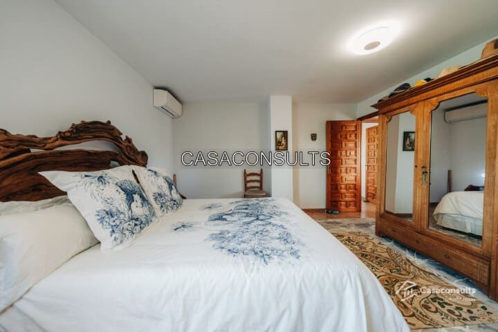 3 soveværelse Finca/Landehus til salg i Sierra Engarceran med swimmingpool garage - € 400.000 (Ref: 9313902)