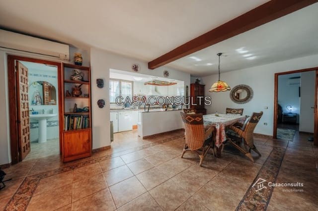 3 bedroom Finca/Country House for sale in Sierra Engarcerán with pool garage - € 400,000 (Ref: 9313902)