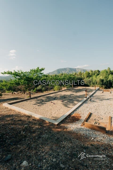 3 soveværelse Finca/Landehus til salg i Sierra Engarceran med swimmingpool garage - € 400.000 (Ref: 9313902)