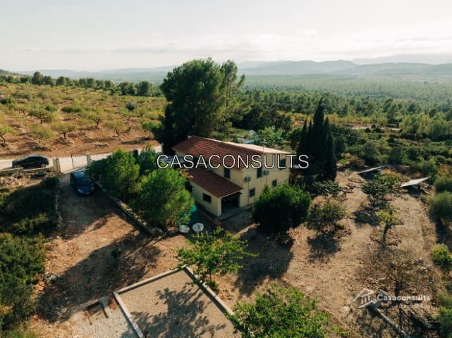 3 soveværelse Finca/Landehus til salg i Sierra Engarceran med swimmingpool garage - € 400.000 (Ref: 9313902)