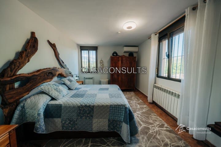 3 soveværelse Finca/Landehus til salg i Sierra Engarceran med swimmingpool garage - € 400.000 (Ref: 9313902)